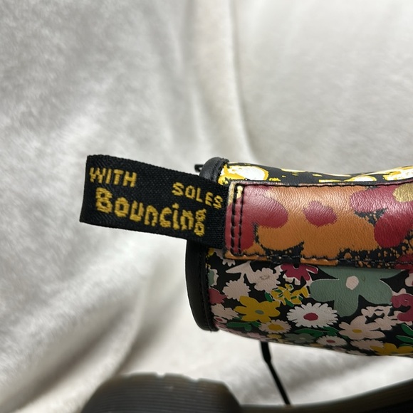 Dr.Martens YOUTH 1460 FLORAL MASH UP LEATHER LACE UP BOOTS US 3 - Picture 8 of 9